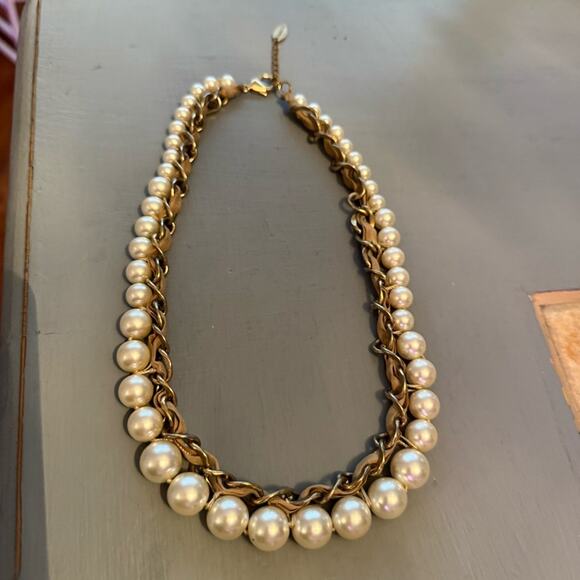 Coldwater Creek Faux Pearl Chainlink Statement Necklace - Picture 9 of 9